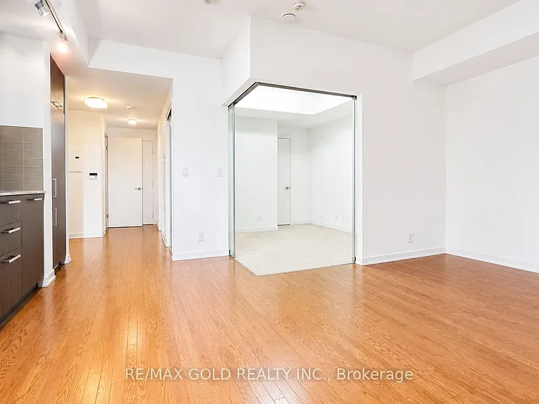 12 York St #2606 — Photo 21