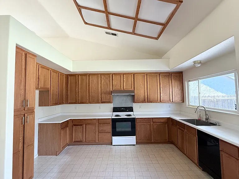 3534 Whistler Ct — Photo 5