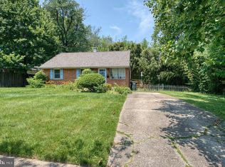 7534 Burnside Ct, Falls Church, VA 22043