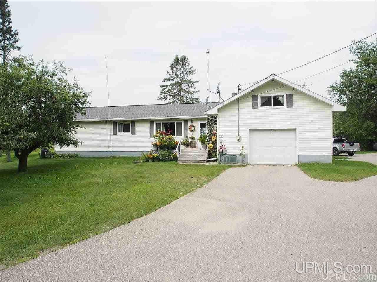 17293 County Rd 579, Hermansville, MI 49847 Zillow