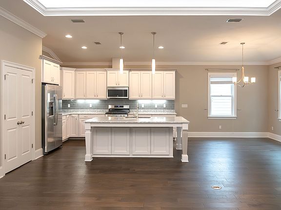 4th image of 2533 Capstone Dr