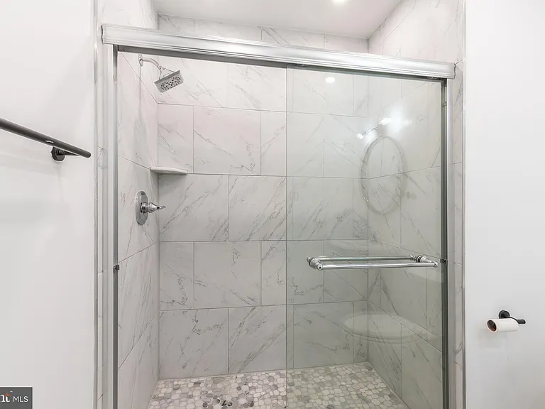 1330 N Hancock St — Photo 28