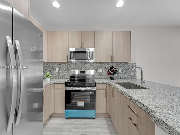 4th image of 11245 SW 231st Ln