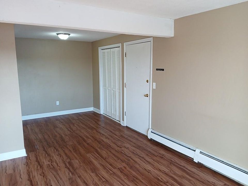 38 Cowesett Ave APT 23, West Warwick, RI 02893 Zillow