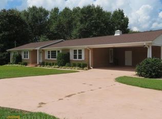 232 Springdale Dr, Royston, GA 30662