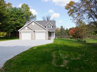 1521 Meadowbrook Blvd, Stow, OH 44224