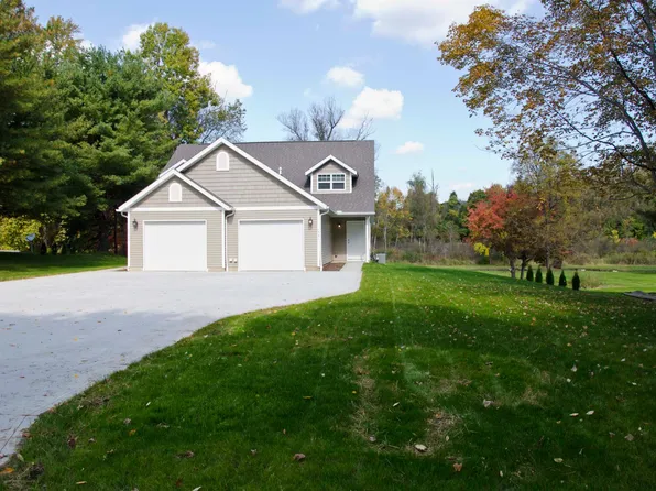 1521 Meadowbrook Blvd, Stow, OH 44224