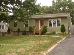 153 Stowaway Rd, Manahawkin, NJ 08050