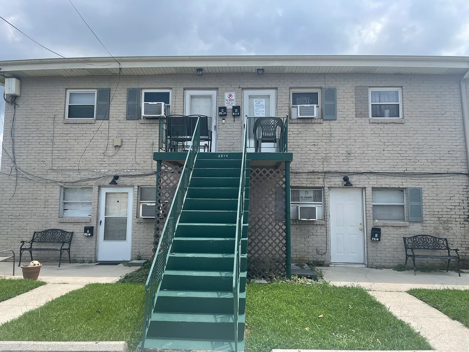 2 bed, 1050 sqft, $1,100 — Photo 1