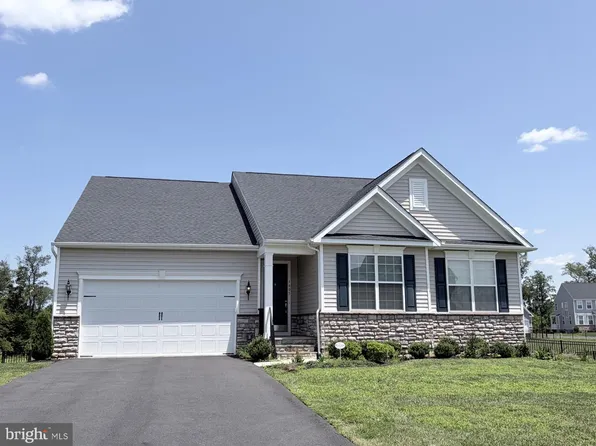 1805 Legacy Ln, Fredericksburg, VA 22408