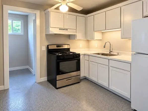 1211 W Locust St #2, Belvidere, IL 61008