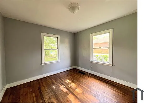 5219 Court G — Photo 4