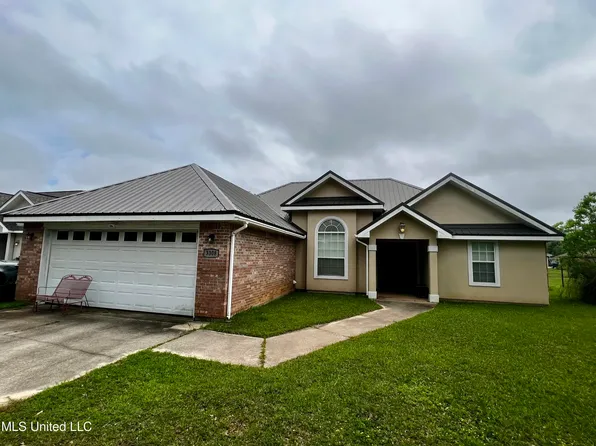 3308 N 6th St, Ocean Springs, MS 39564