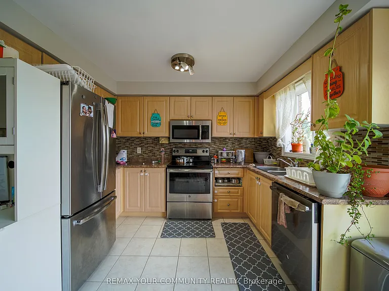 114 Bird St — Photo 12