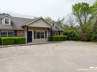 1172 W Hendrix St, Fayetteville, AR 72703