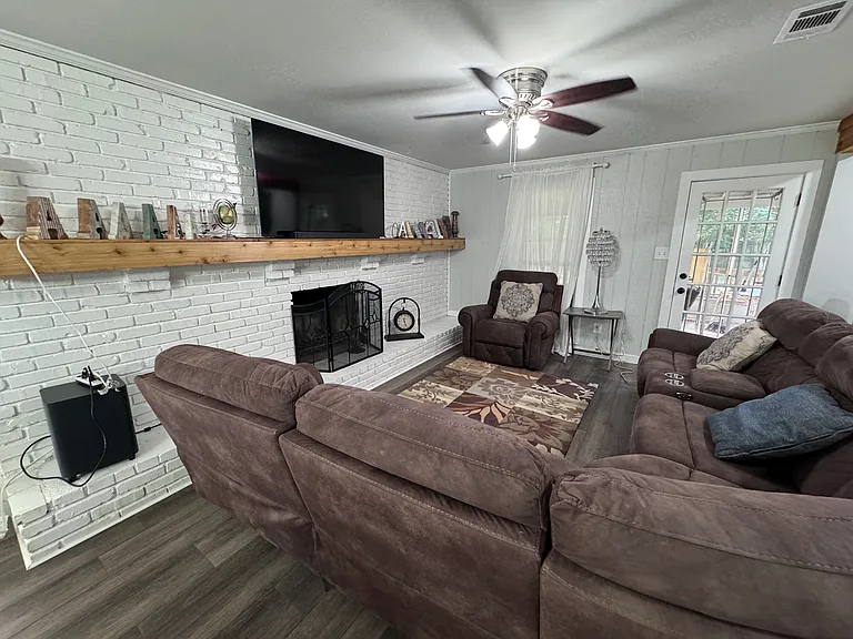 197 York Haven Dr — Photo 3