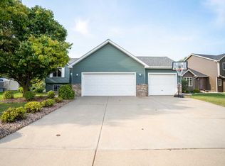 907 3rd St NE, Kasson, MN 55944