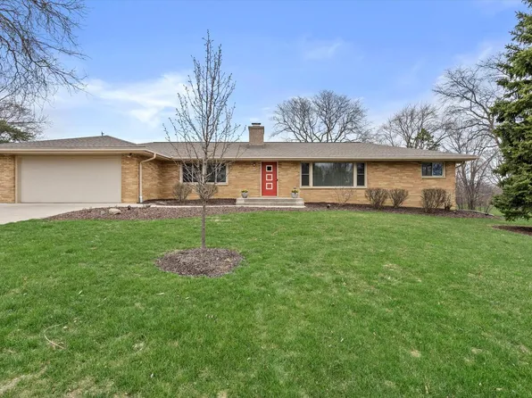 15230 Arrowhead PLACE, Brookfield, WI 53005