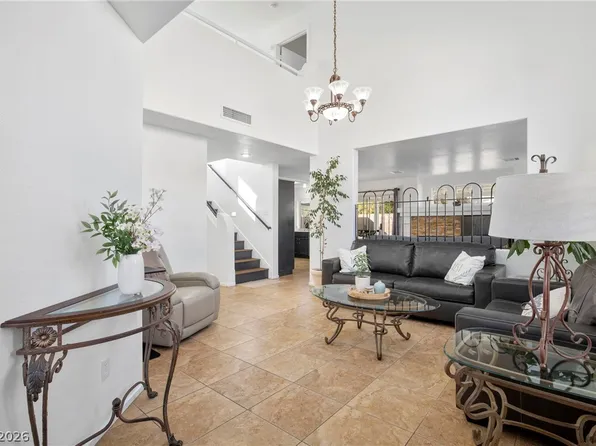 6100 Apple Orchard Dr, Las Vegas, NV 89142
