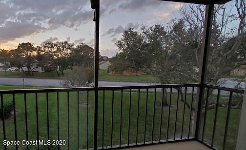 5th image of 3001 Thrush Dr APT 220