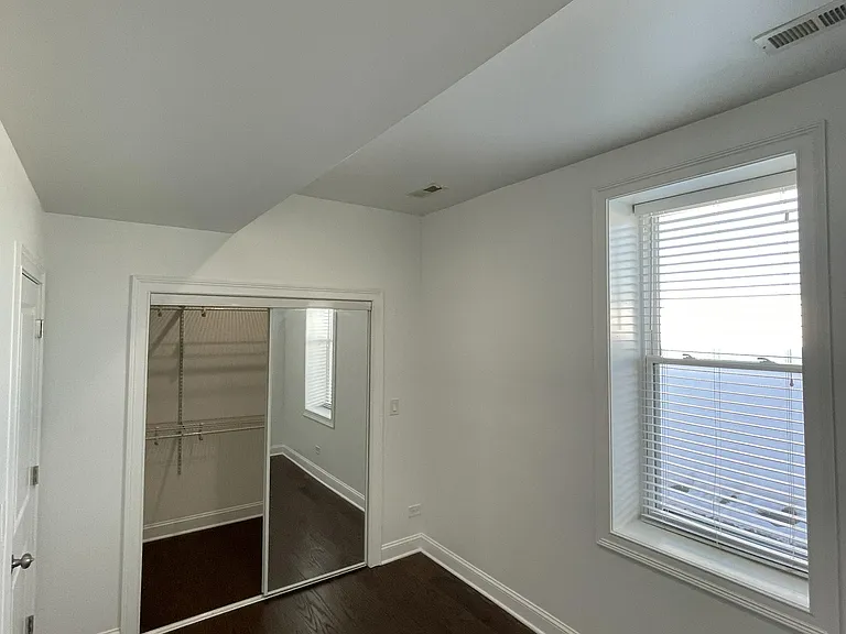 1718 N Richmond St #3 — Photo 13