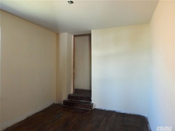 4th image of 348 Beach 43rd St