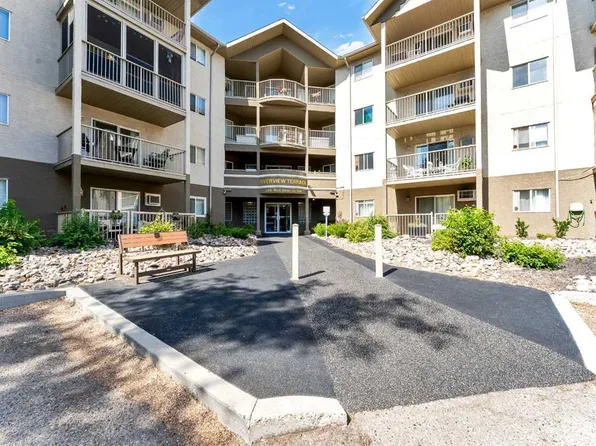 245 N Red Deer Dr SW #407, Medicine Hat, AB T1A 8P4