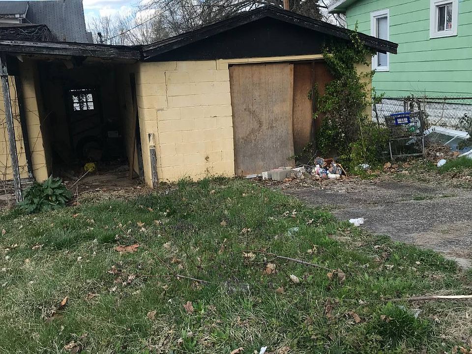 2nd image of 1244 18th St