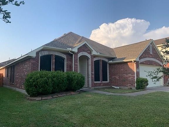 2nd image of 1526 Chandler Park Ln