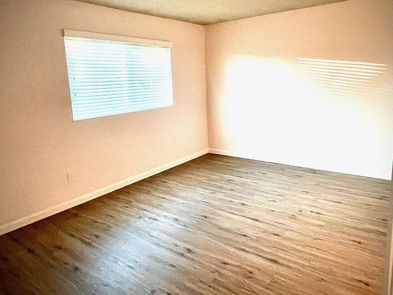 7015 Wineberry Way — Photo 11