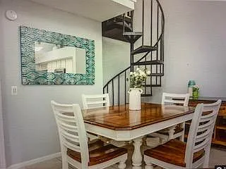 2 bed, 1320 sqft, $2,200 — Photo 4
