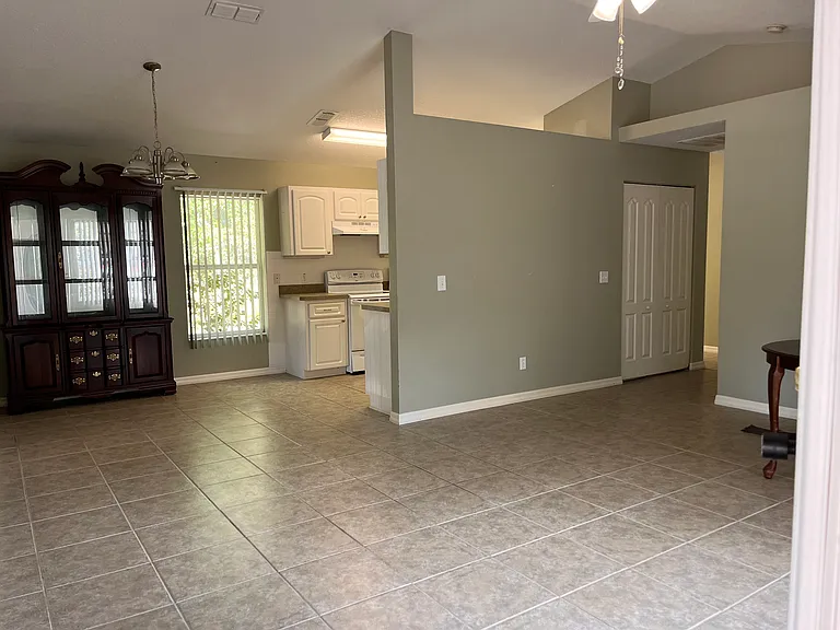 3420 NE 57th Ave — Photo 9