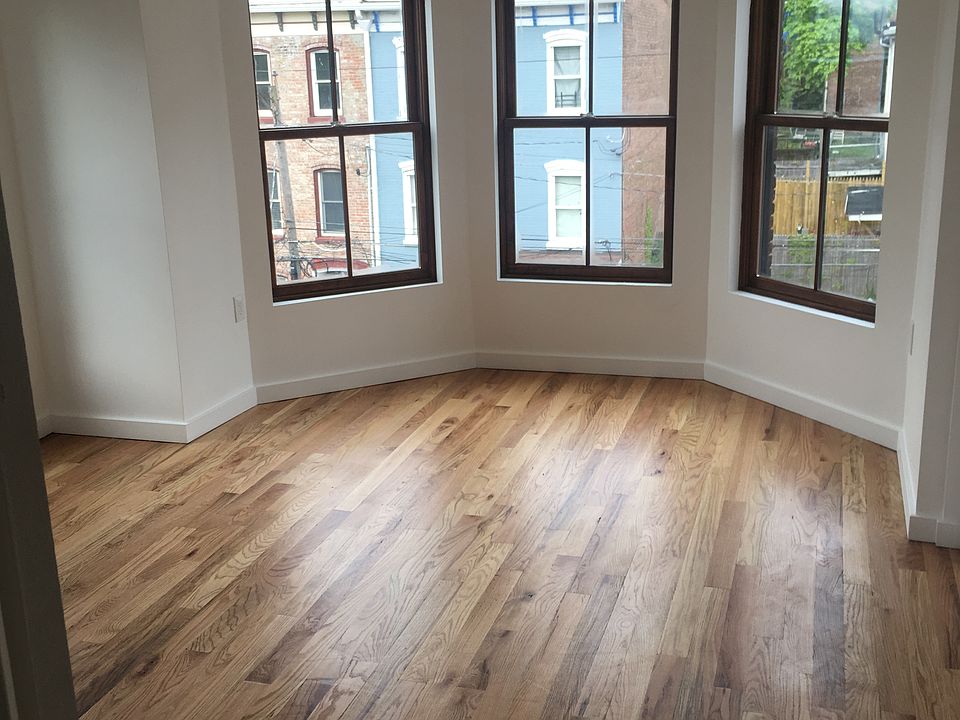1st image of 117 Johnston St Floor 2