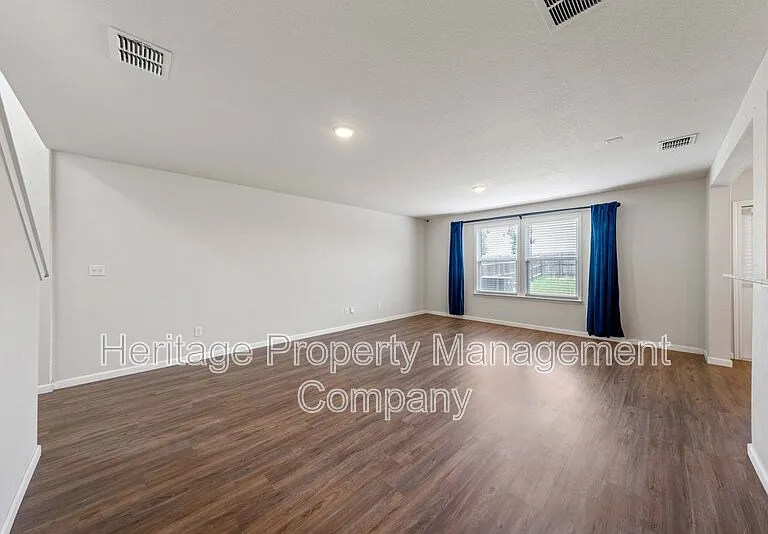 6231 Antares — Photo 9
