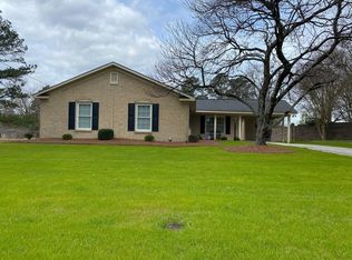 1408 Clubview Dr, Rocky Mount, NC 27804