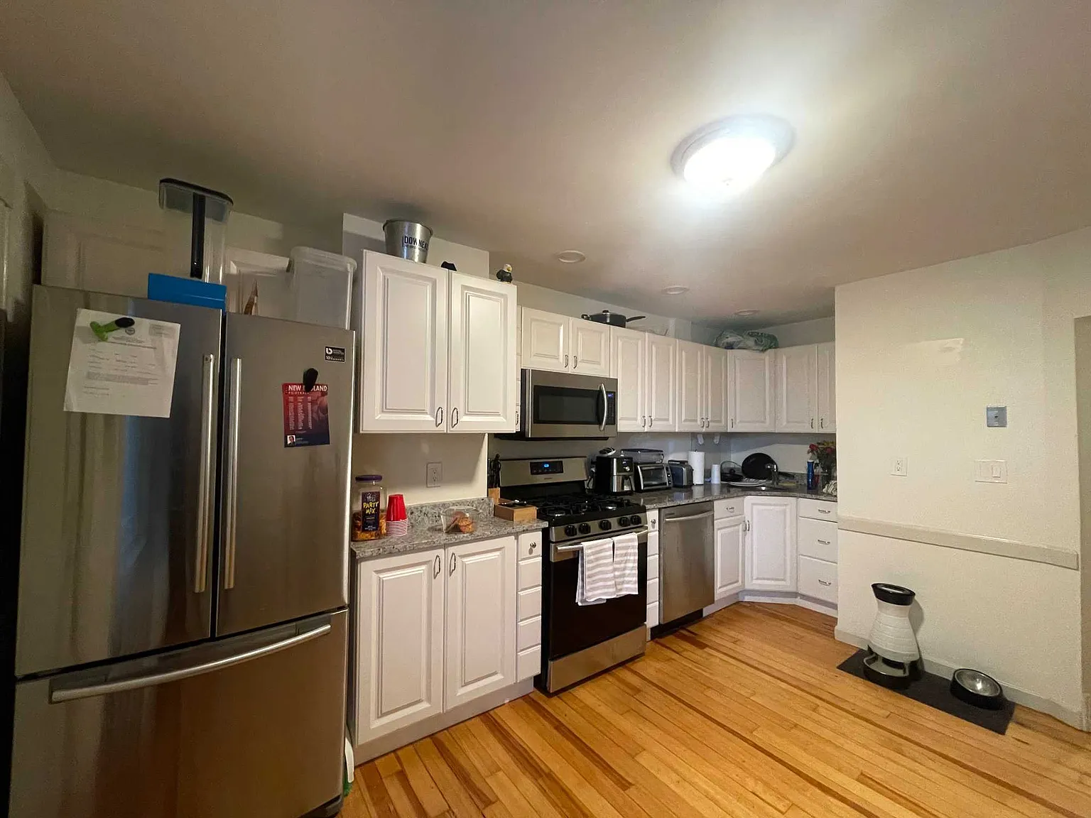 3 bed, $5,000 — Photo 2