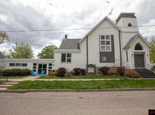 101 S Crystal St, Lake Crystal, MN 56055