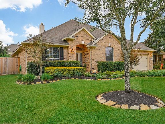 3rd image of 25706 Jewel Springs Ln
