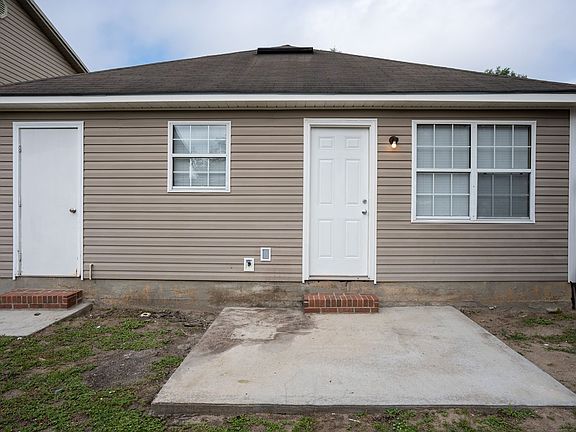 2nd image of 1538 Woodard St