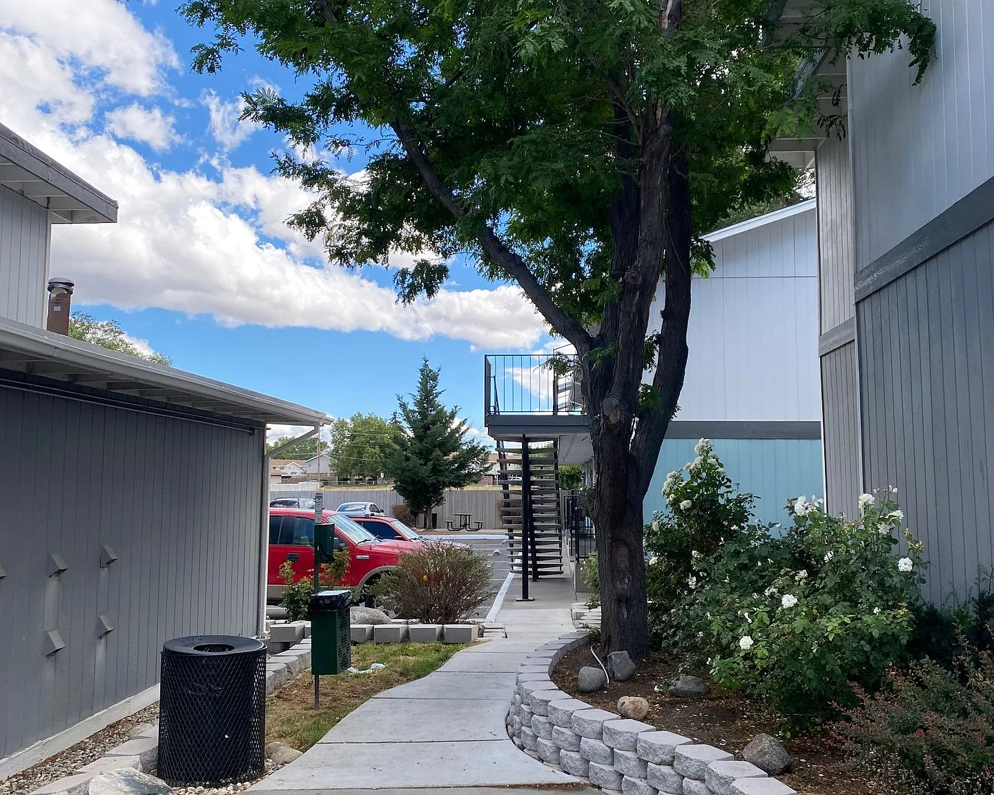 Mountain Vista Apartments — Photo 3