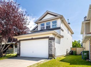 11137 N Hidden Valley Dr NW, Calgary, AB T3A5Z6