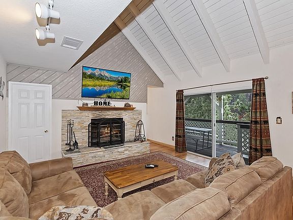 4th image of 596 Villa Grove Ave