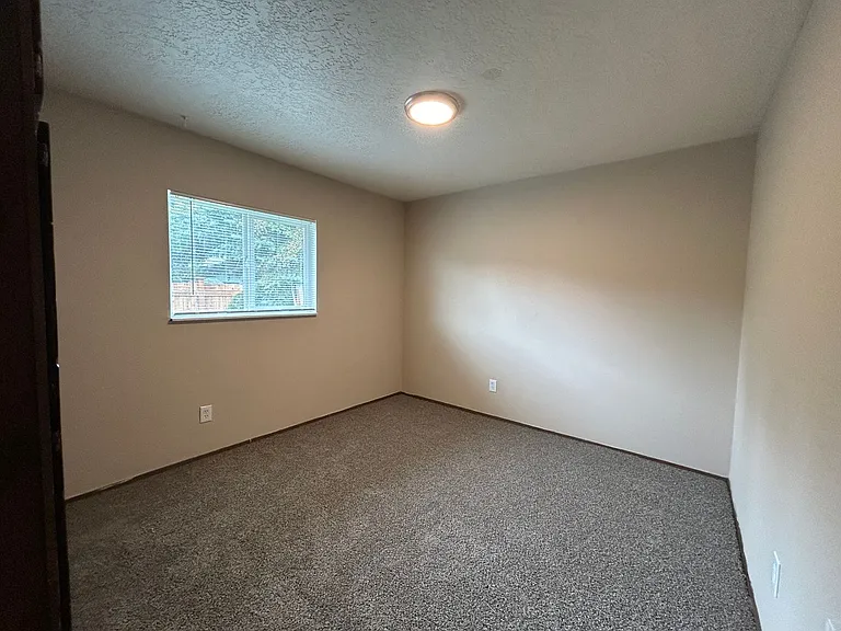 132 Tilla Dr — Photo 8