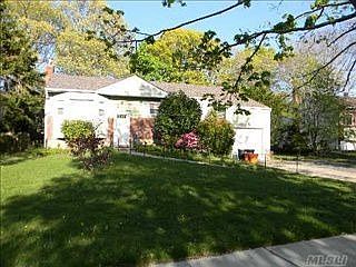 2nd image of 15 Sarah Dr