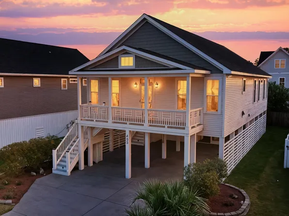 405 Ivy Ln, Carolina Beach, NC 28428
