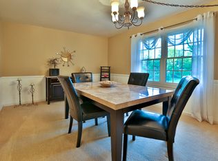 8356 Rucker Rd, Grosse Ile, MI 48138