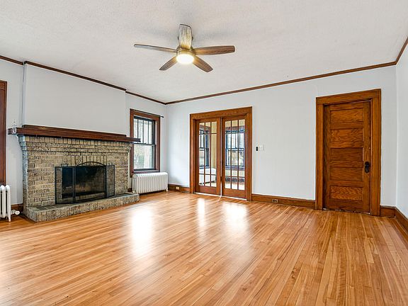 2nd image of 3900 Sheridan Ave S #2
