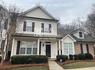 4 Rhododendron Dr, Greensboro, NC 27455