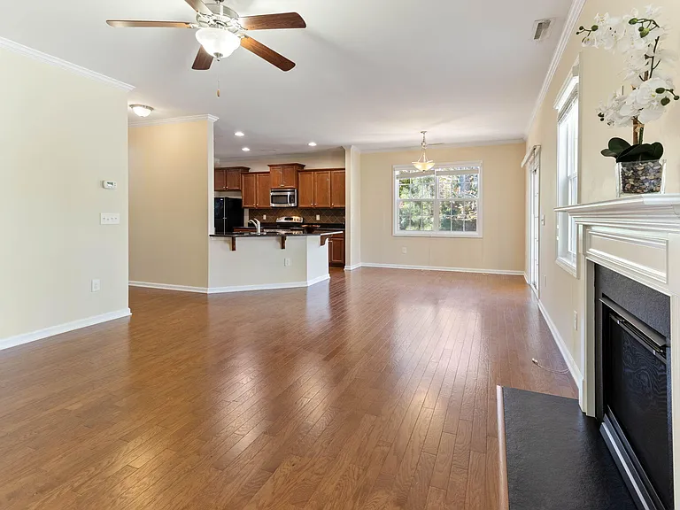 1237 Mantra Ct — Photo 9