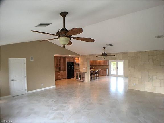 5th image of 2416 Camden Ct